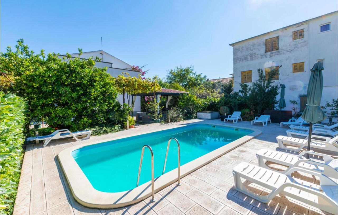 Stunning Apartment In Kastel Stari With Wifi Каштела Экстерьер фото