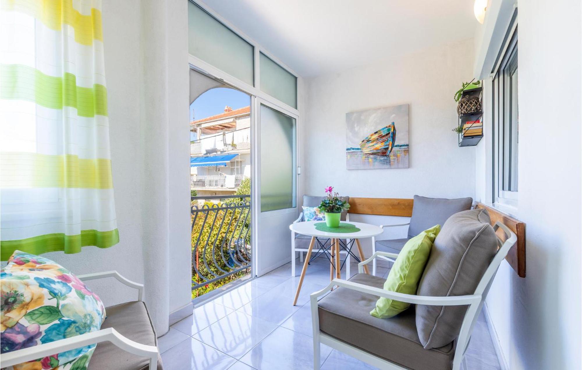 Stunning Apartment In Kastel Stari With Wifi Каштела Экстерьер фото