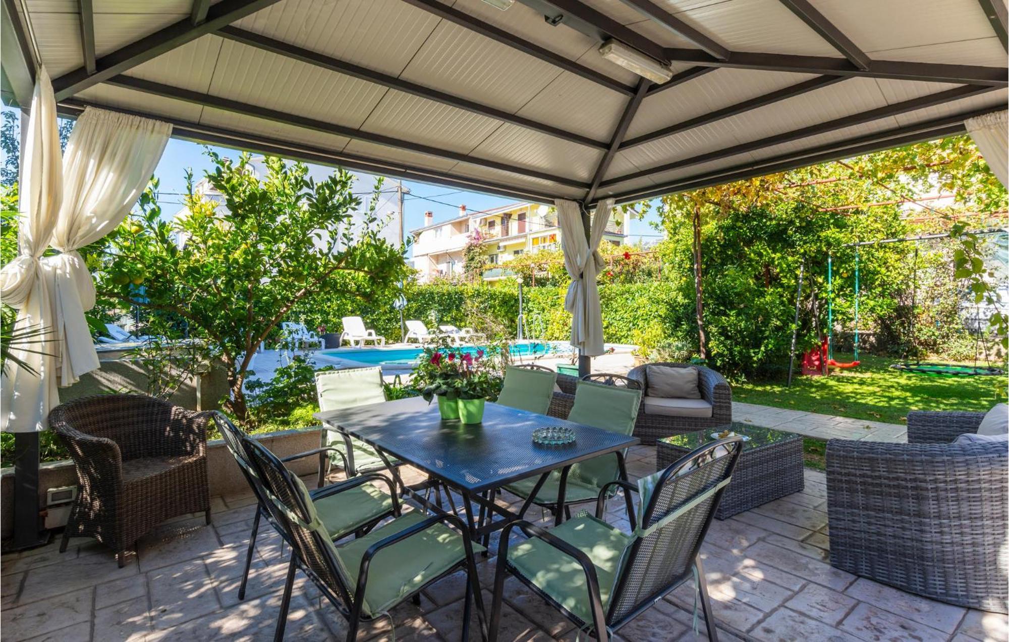 Stunning Apartment In Kastel Stari With Wifi Каштела Экстерьер фото
