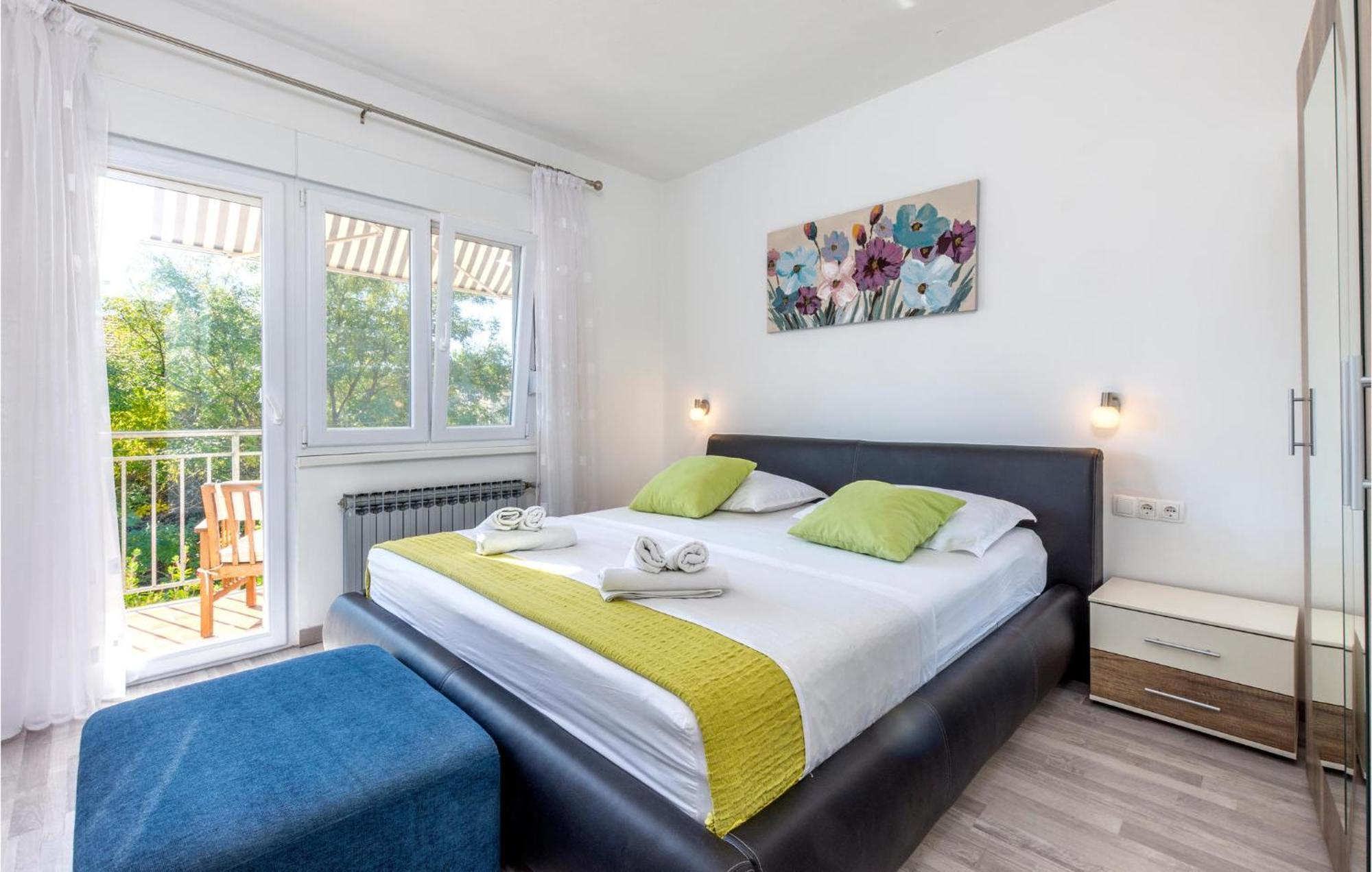 Stunning Apartment In Kastel Stari With Wifi Каштела Экстерьер фото